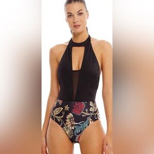 Cosits Linda Black Halter